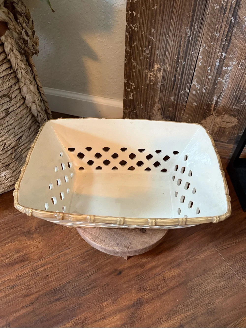 Ceramic Lattice/Woven Apple Basket, Apple Motif